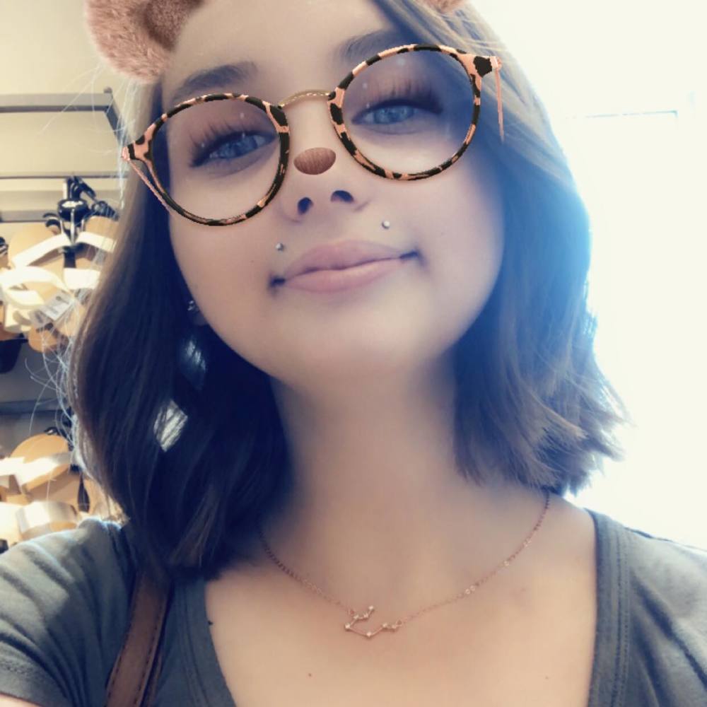 Meet your Posher, Kaylie